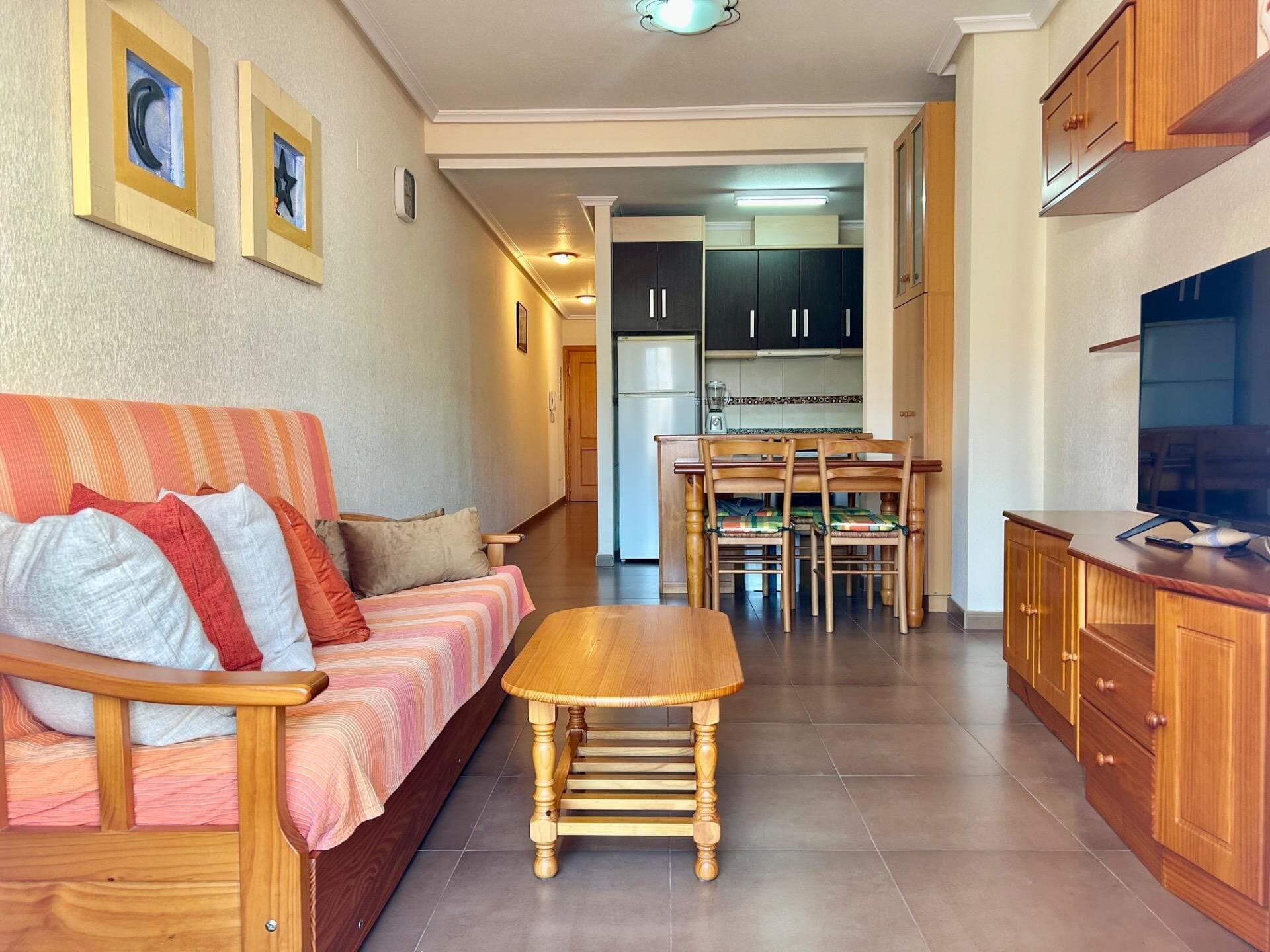1-Bedroom Apartment in Centro, Torrevieja - 2