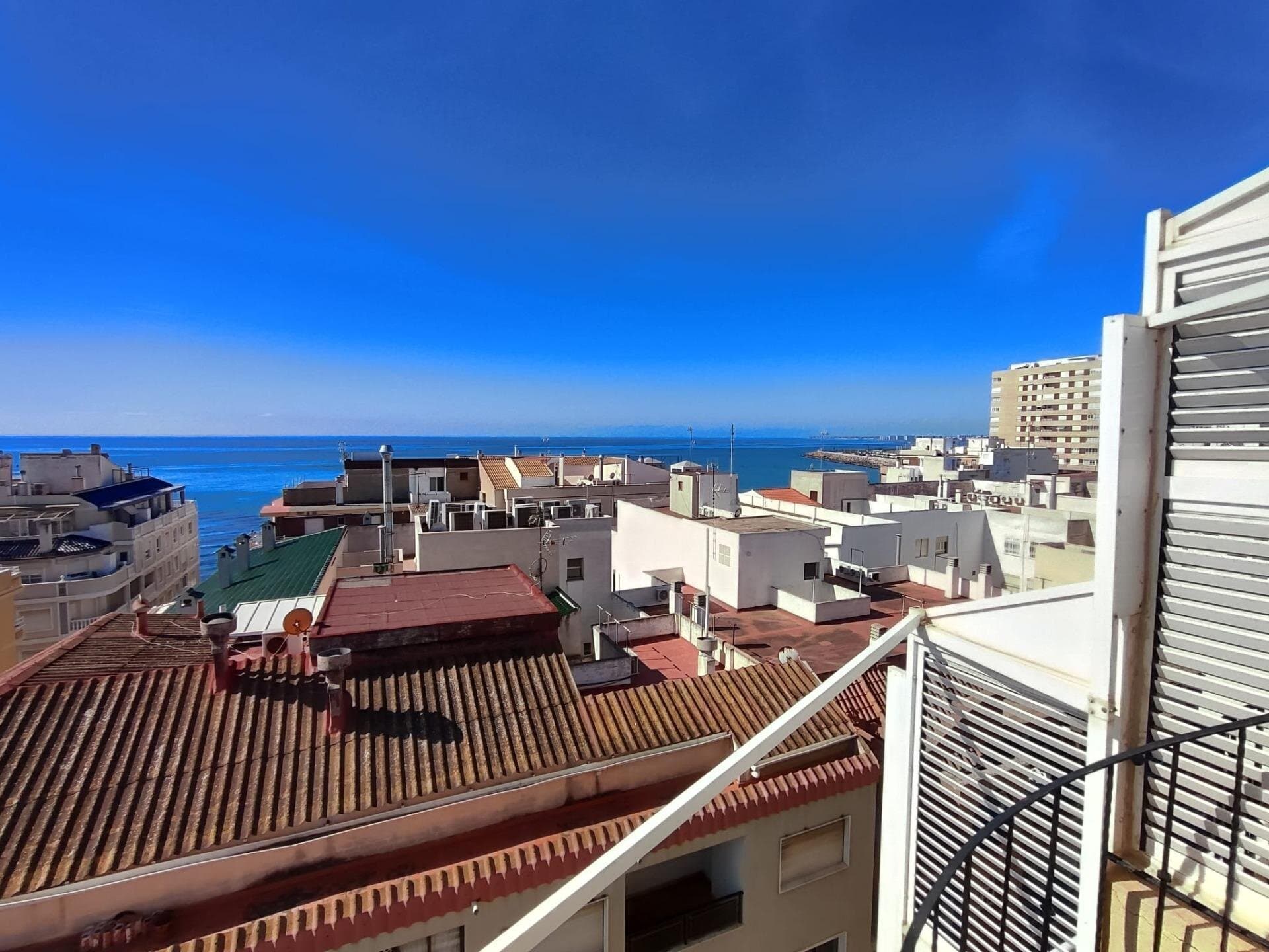 3-Bedroom Penthouse in Paseo Maritimo, Torrevieja - 4