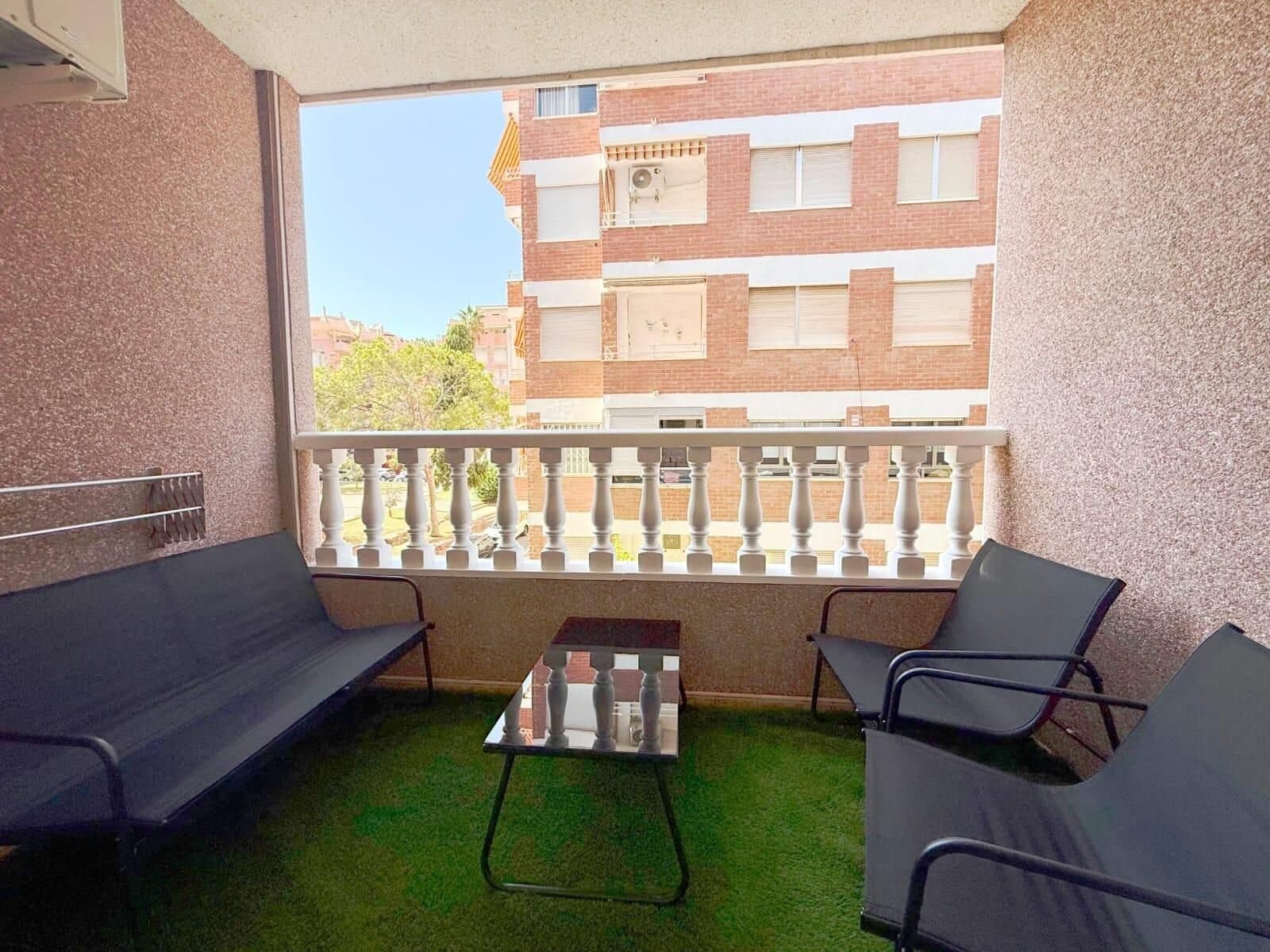 Apartamento de 2 Dormitorios en Estacion de Autobuses, Torrevieja - 19