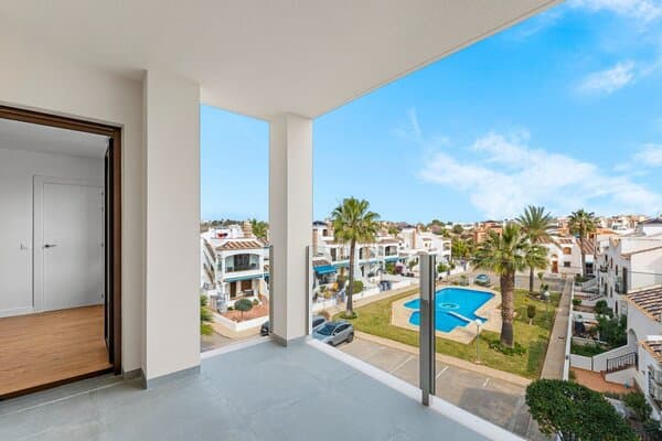 Apartamento de 2 Dormitorios en Pau 8, Orihuela Costa