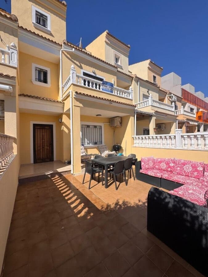 Casa de 3 Dormitorios en Lomas de Don Juan, Orihuela Costa - 3