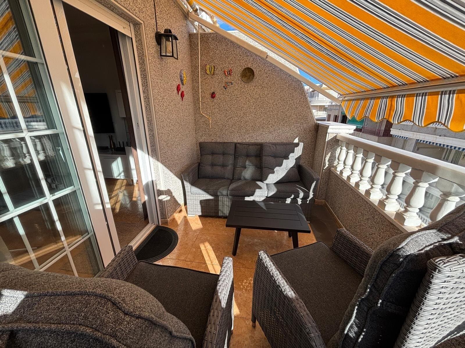 3-Bedroom Apartment in Estacion de Autobuses, Torrevieja - 11