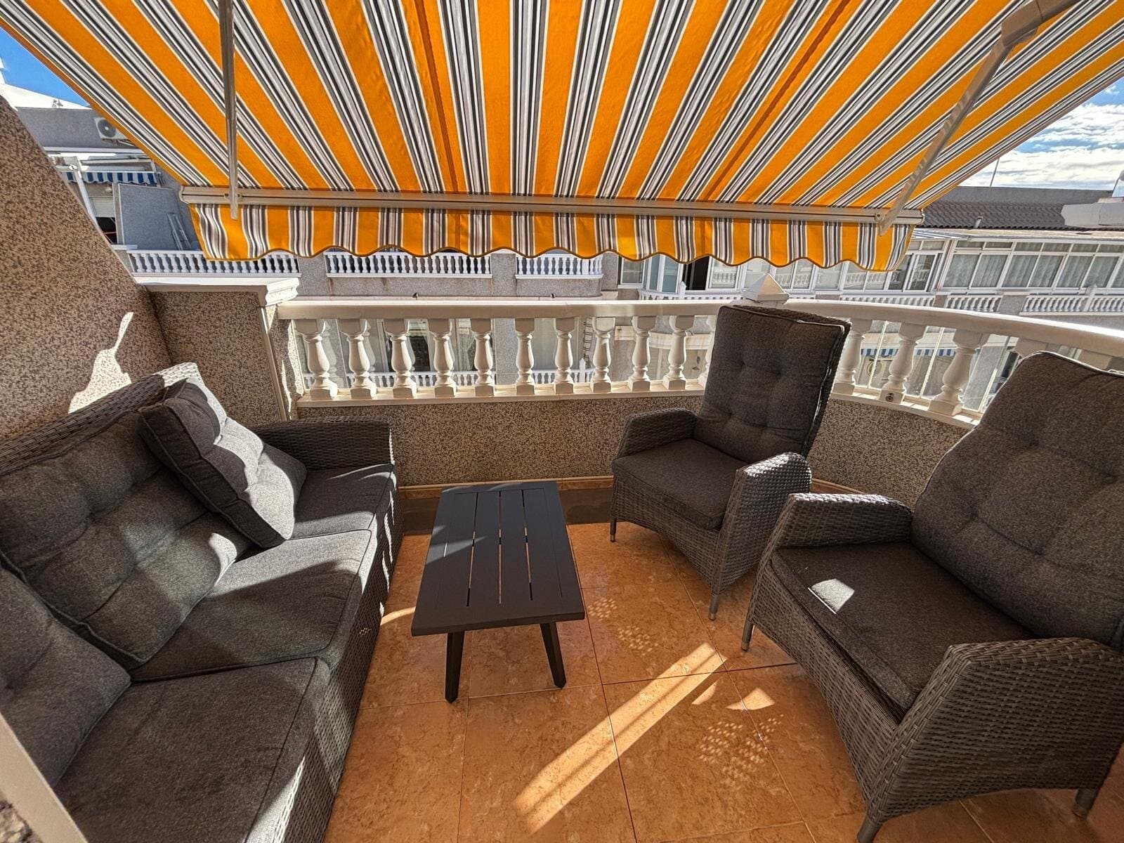 3-Bedroom Apartment in Estacion de Autobuses, Torrevieja - 12