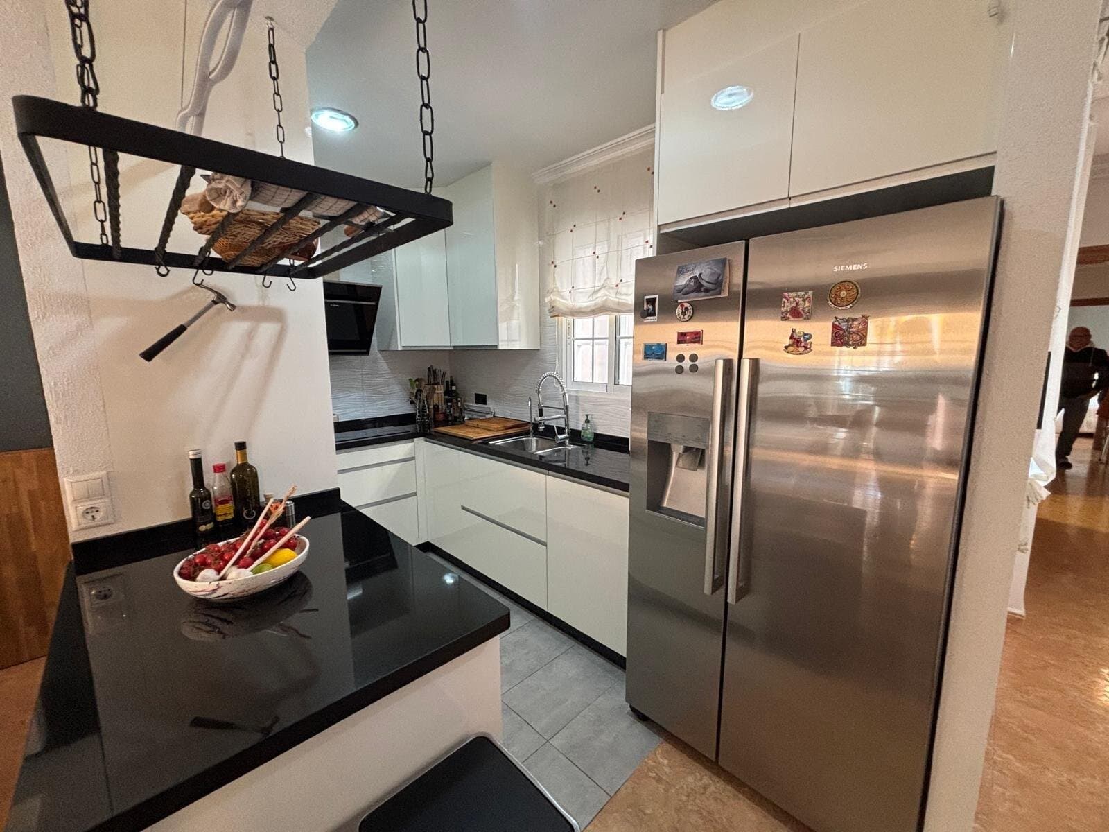3-Bedroom Apartment in Estacion de Autobuses, Torrevieja - 2