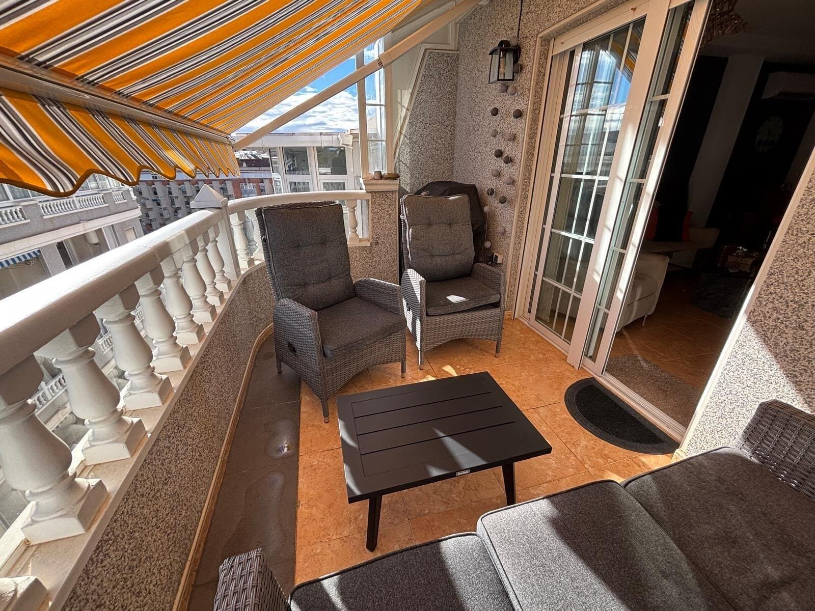3-Bedroom Apartment in Estacion de Autobuses, Torrevieja - 8