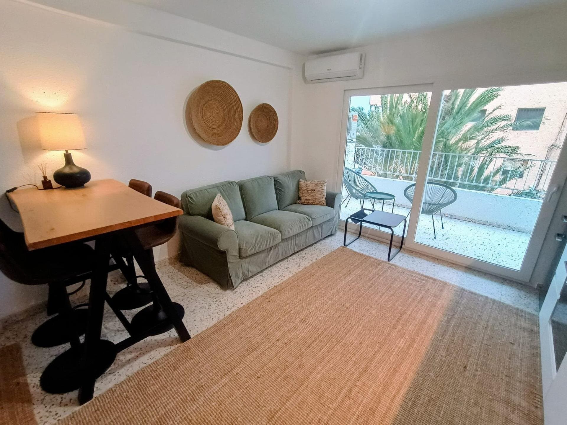 Apartamento de 2 Dormitorios en Urbanizaciones, Guardamar del Segura