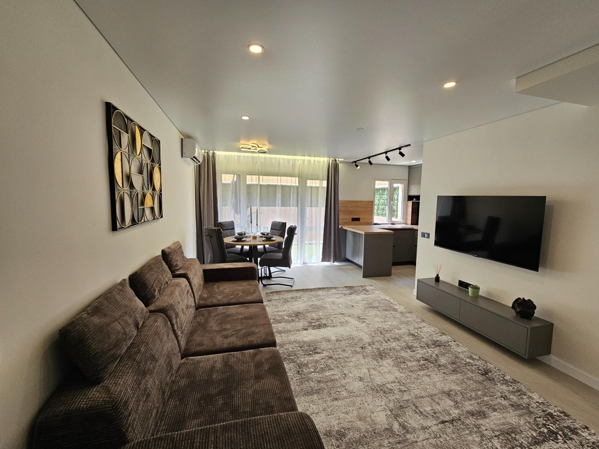 3-Bedroom Bungalow in Los Europeos, Torrevieja - 2