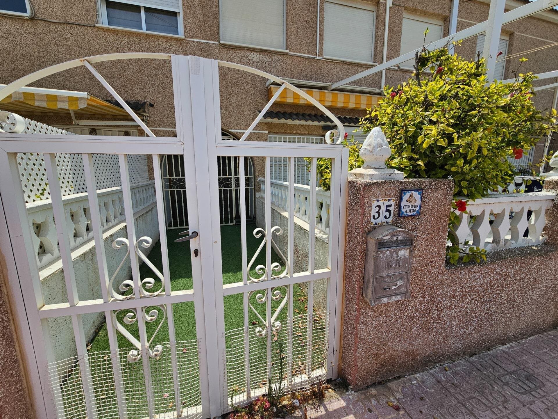 3-Bedroom Bungalow in Los Europeos, Torrevieja - 36