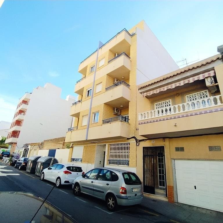 2-Bedroom Apartment in Centro, Torrevieja