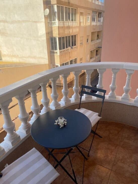 2-Bedroom Apartment in Torrevieja - 8