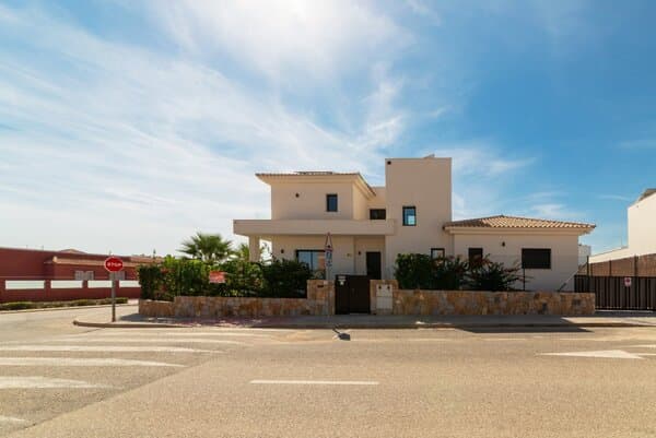 Villa de 4 Dormitorios en Costa Blanca Sur, Los Montesinos