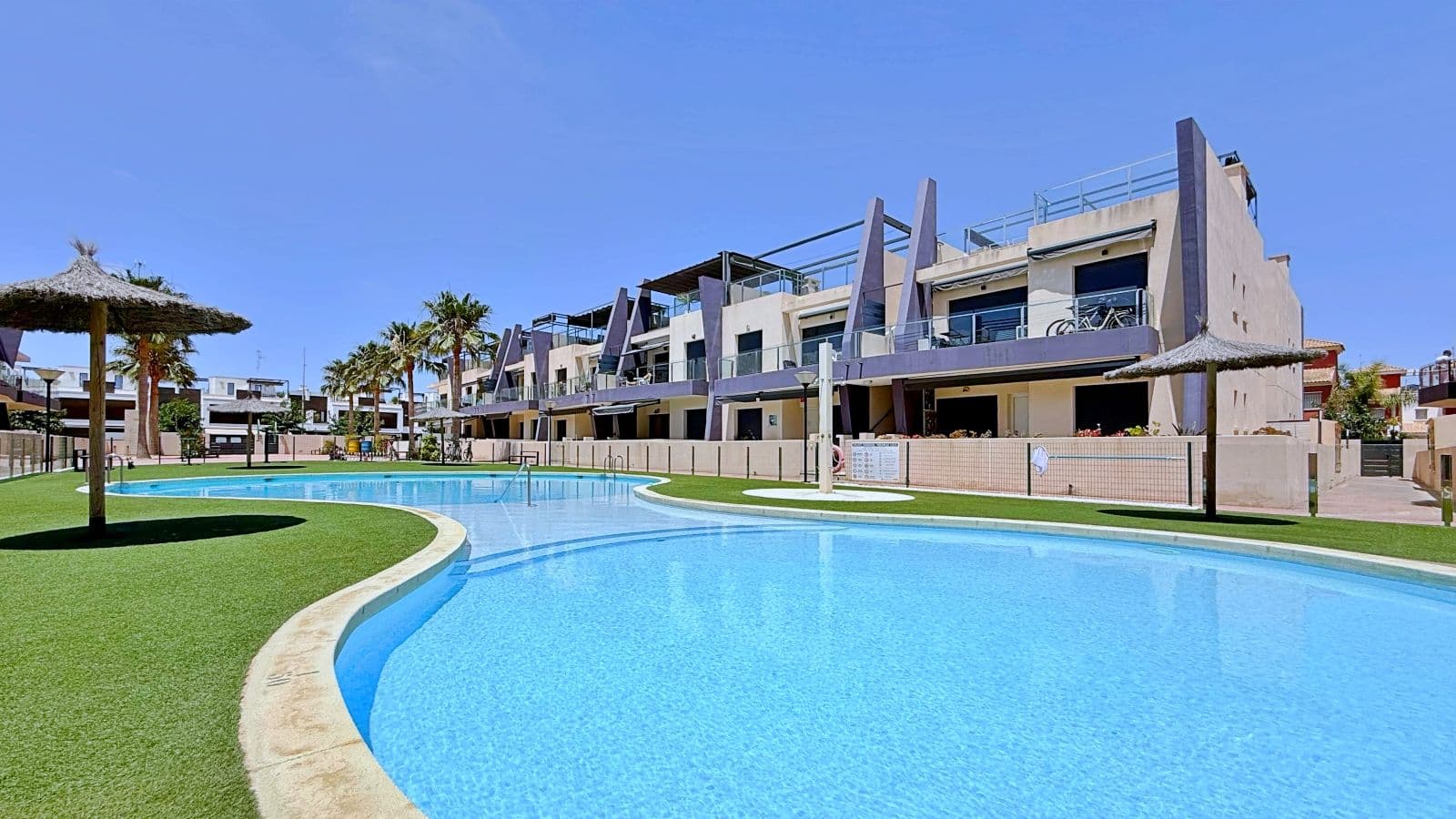 3-Bedroom Penthouse in La Torre de la Horadada, Pilar de la Horadada - 2