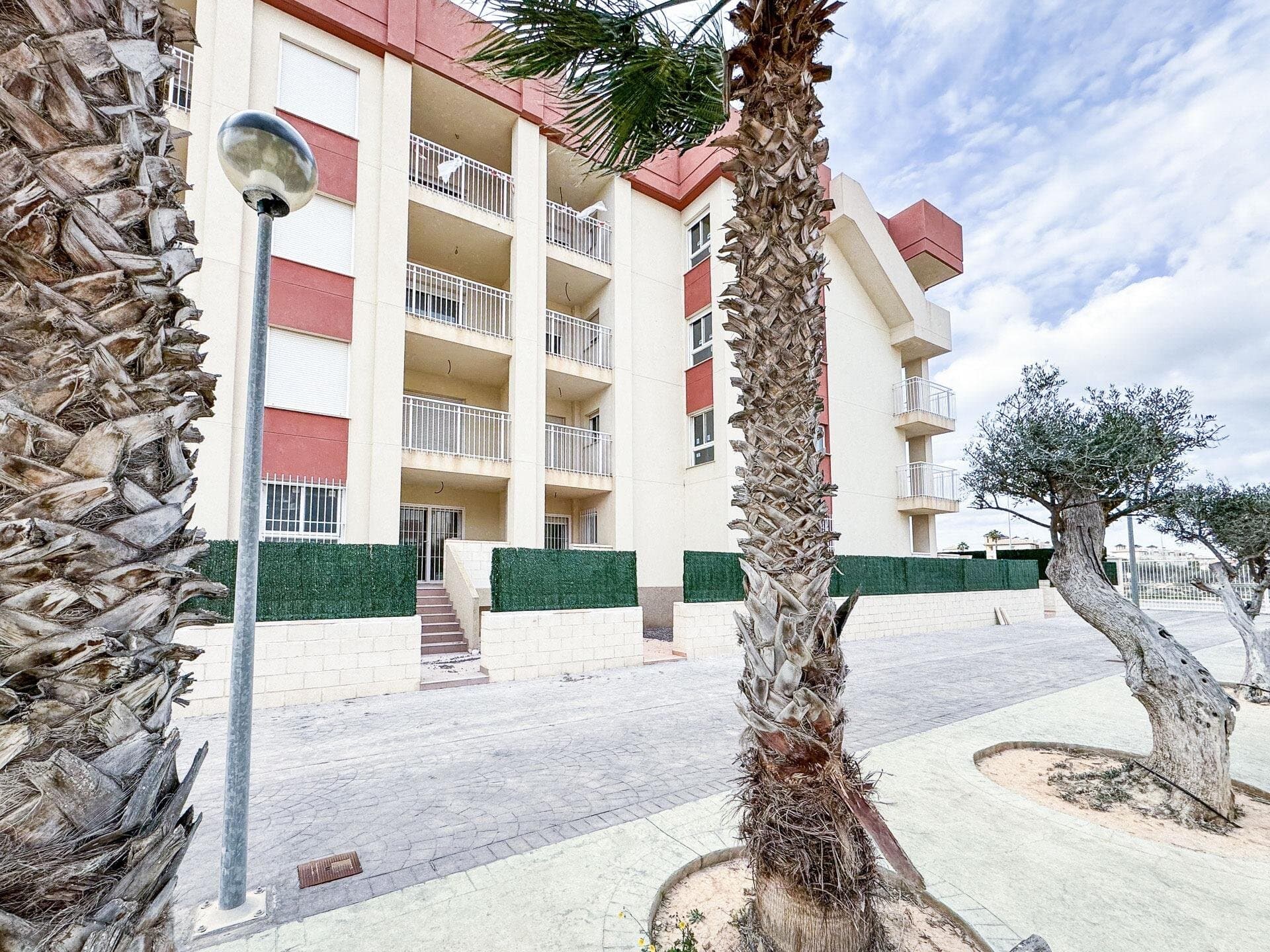 Nuevos Apartamentos en Primera Planta en Lomas de Cabo Roig - 14