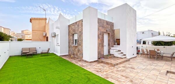 Bungalow de 2 Dormitorios en La Chismosa, Orihuela Costa