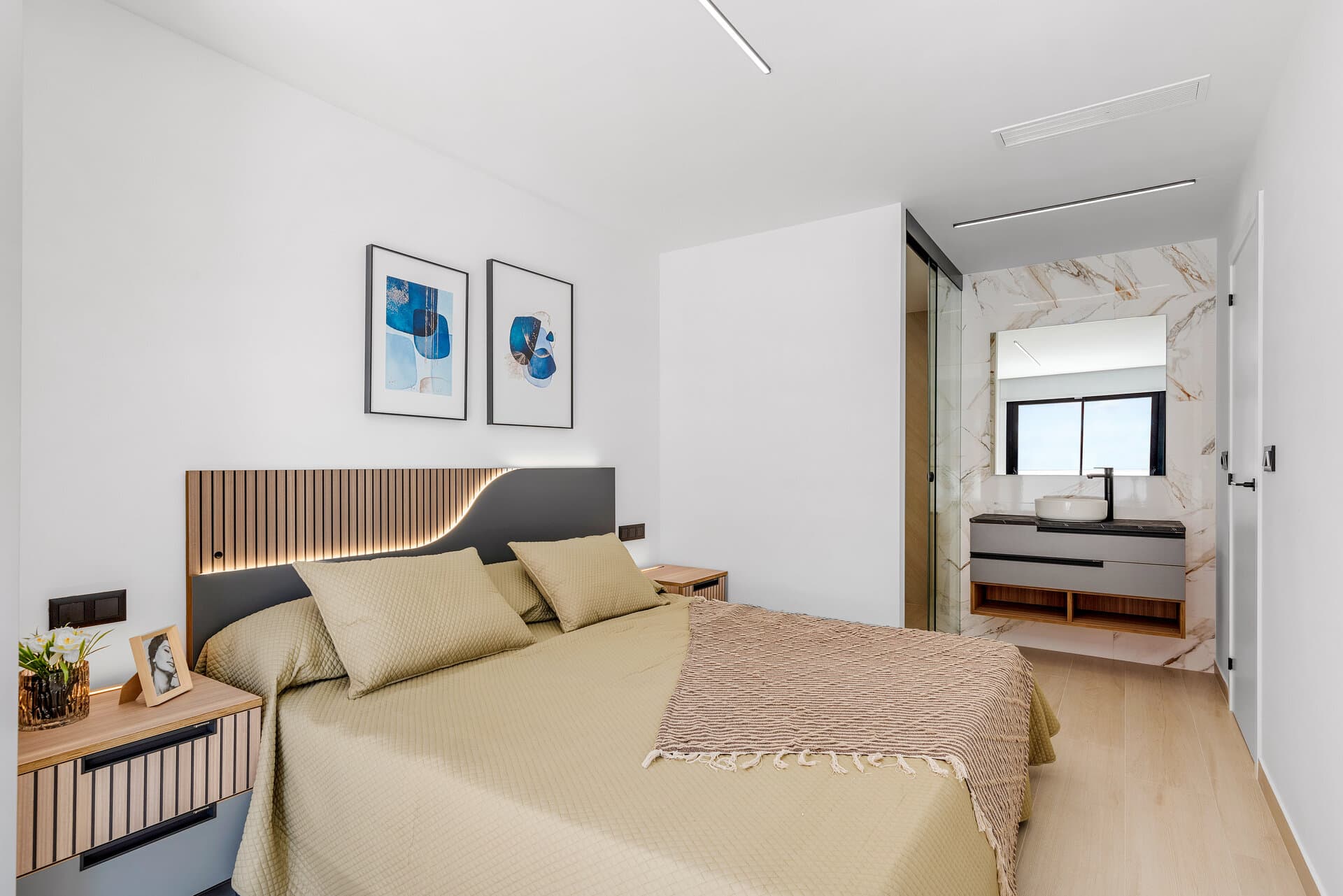 2-Bedroom Penthouse Apartment in Guardamar del Segura - 8
