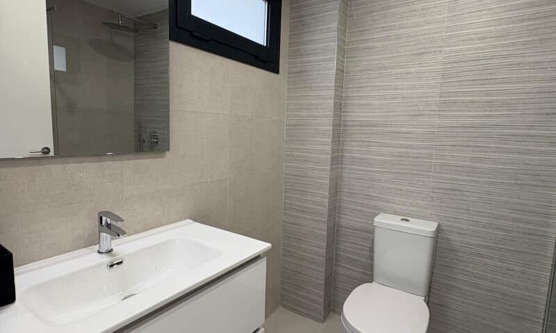 2-Bedroom Apartment in Los Dolses, Orihuela Costa - 17