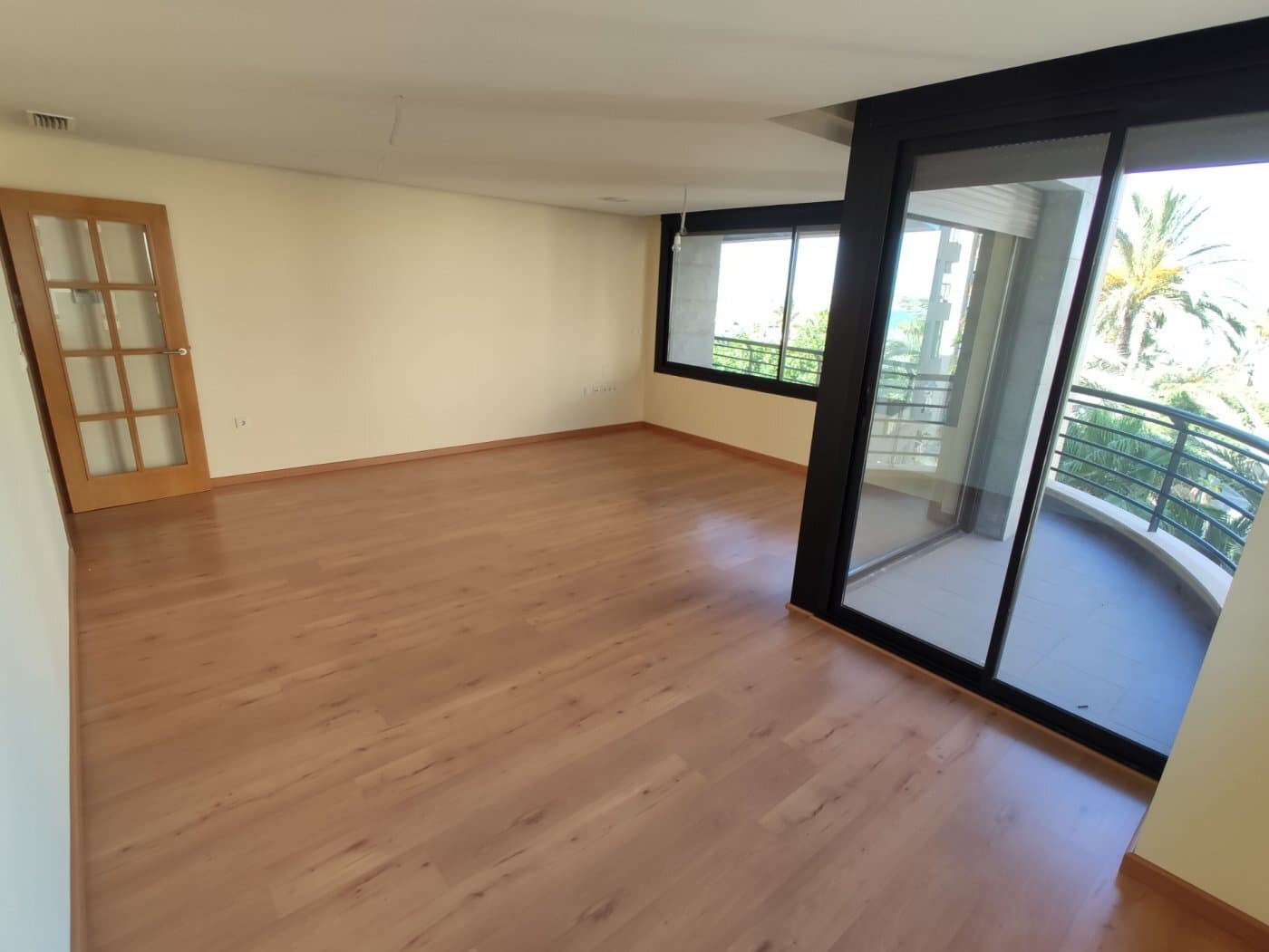 3-Bedroom Apartment in Torrevieja, Torrevieja - 2