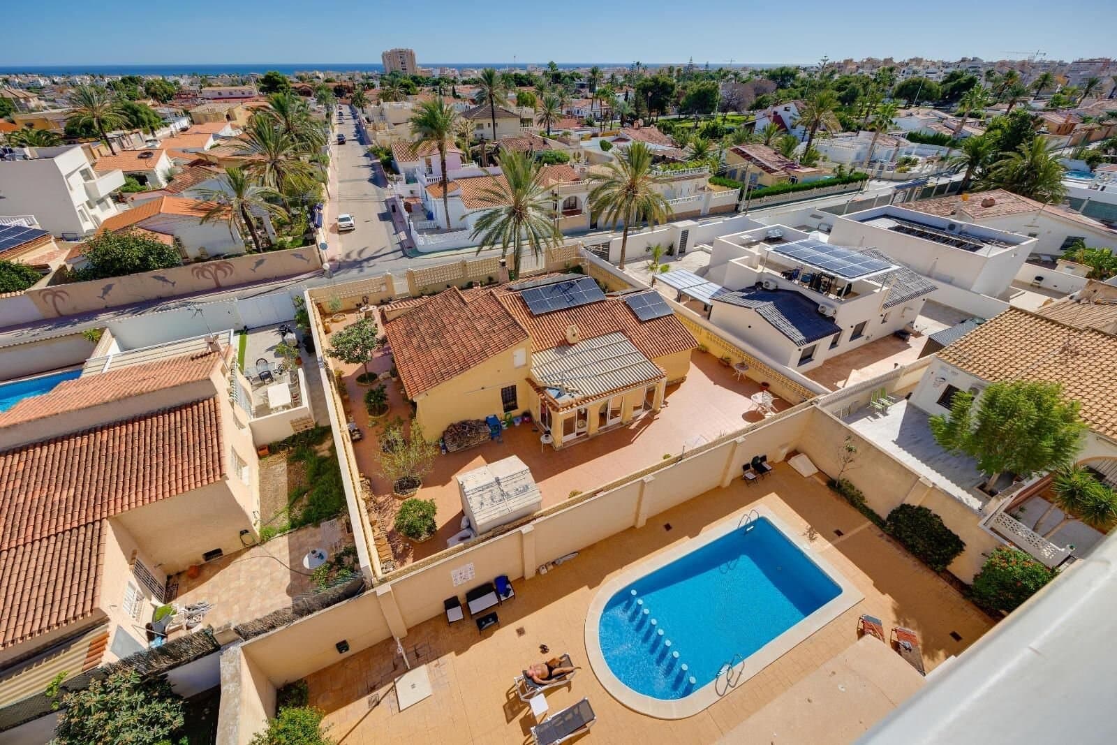 2-Bedroom Apartment in Parque las Naciones, Torrevieja - 26