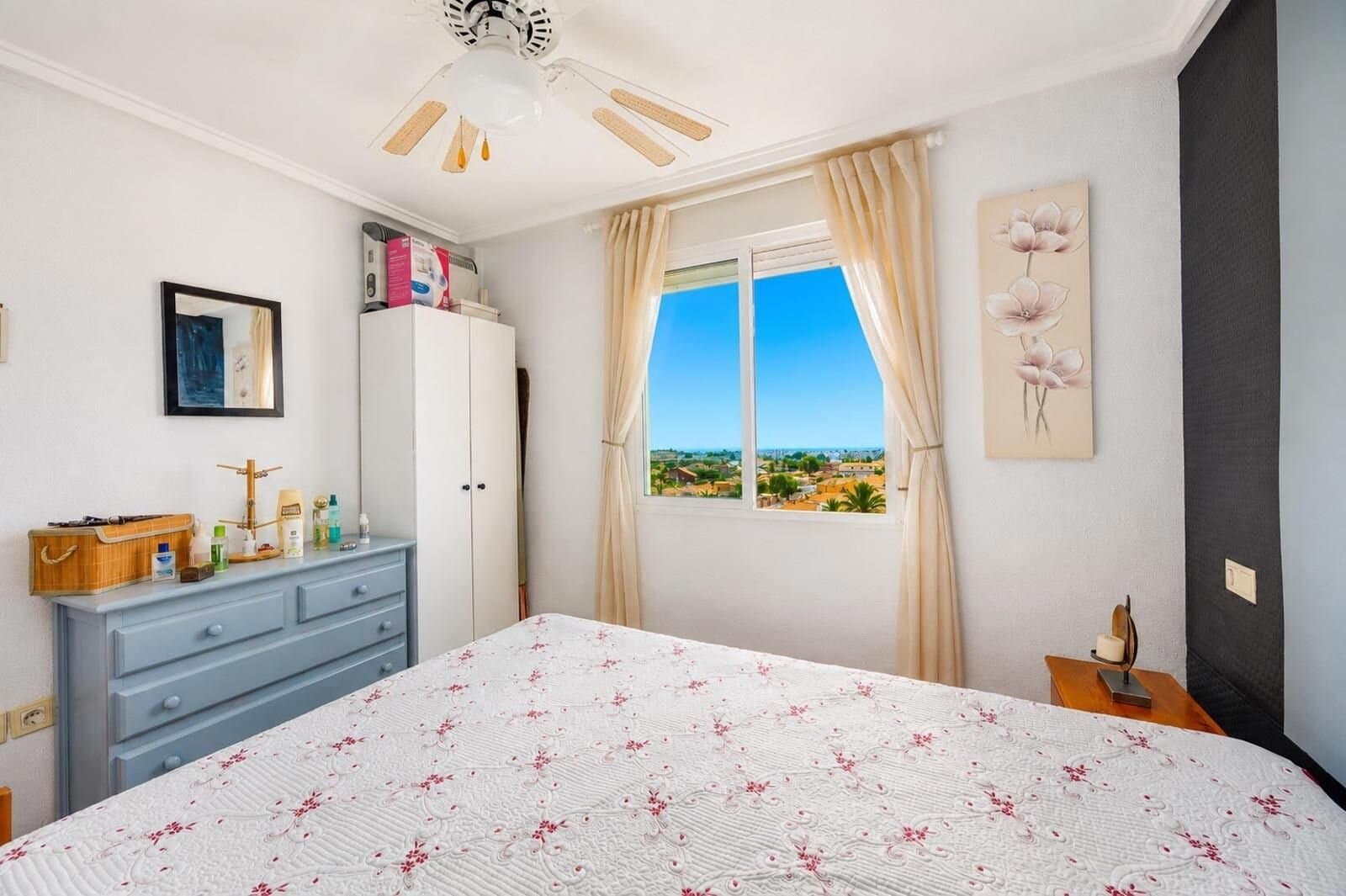 2-Bedroom Apartment in Parque las Naciones, Torrevieja - 40