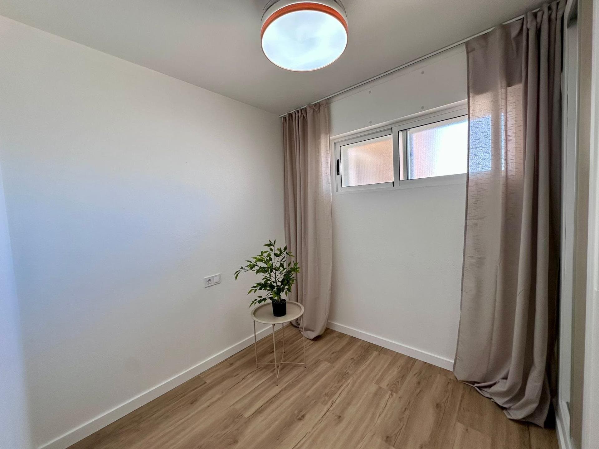 Apartamento de 2 Dormitorios en Estacion de Autobuses, Torrevieja - 23