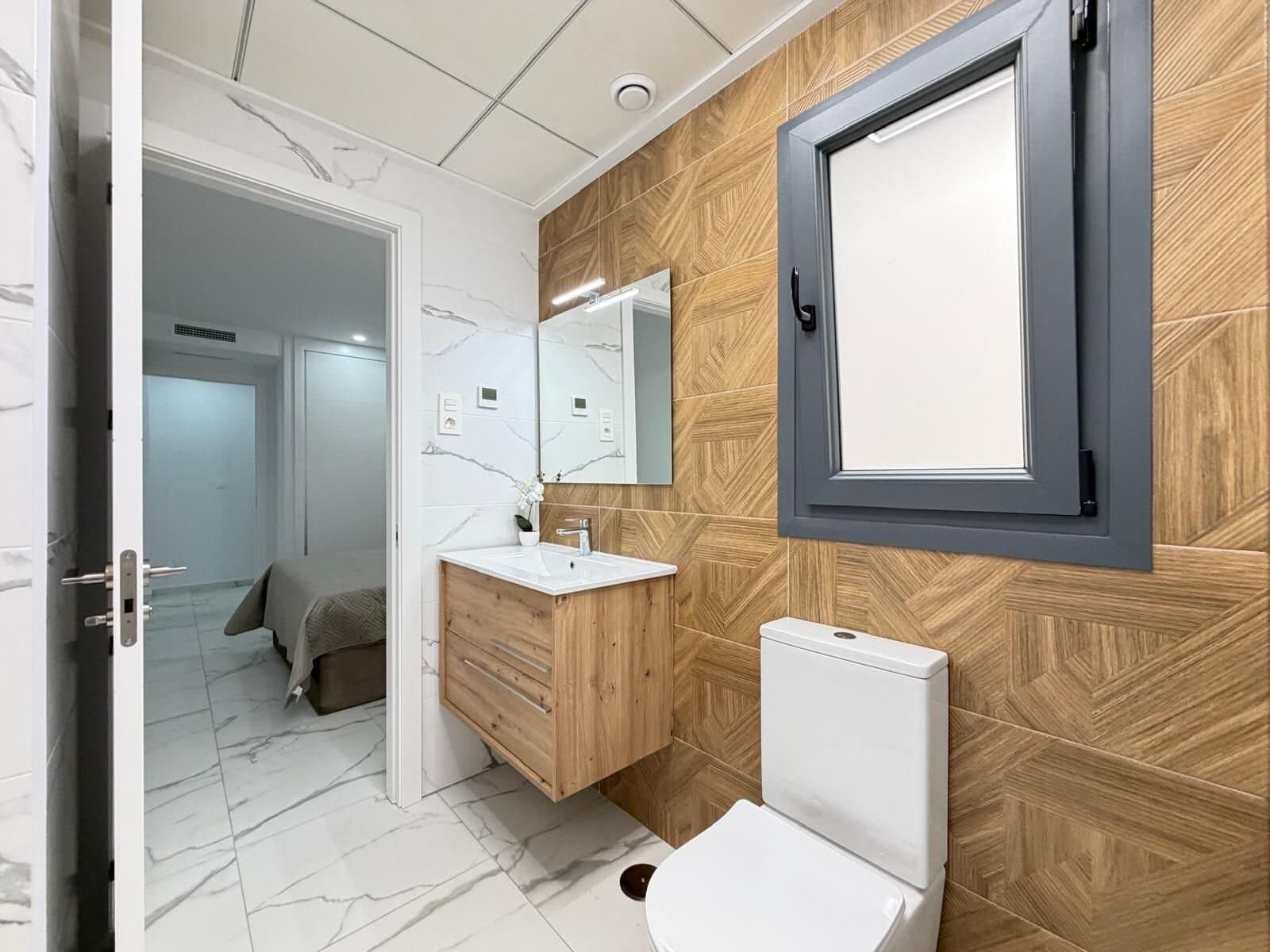 2-Bedroom Apartment in Estacion de Autobuses, Torrevieja - 14