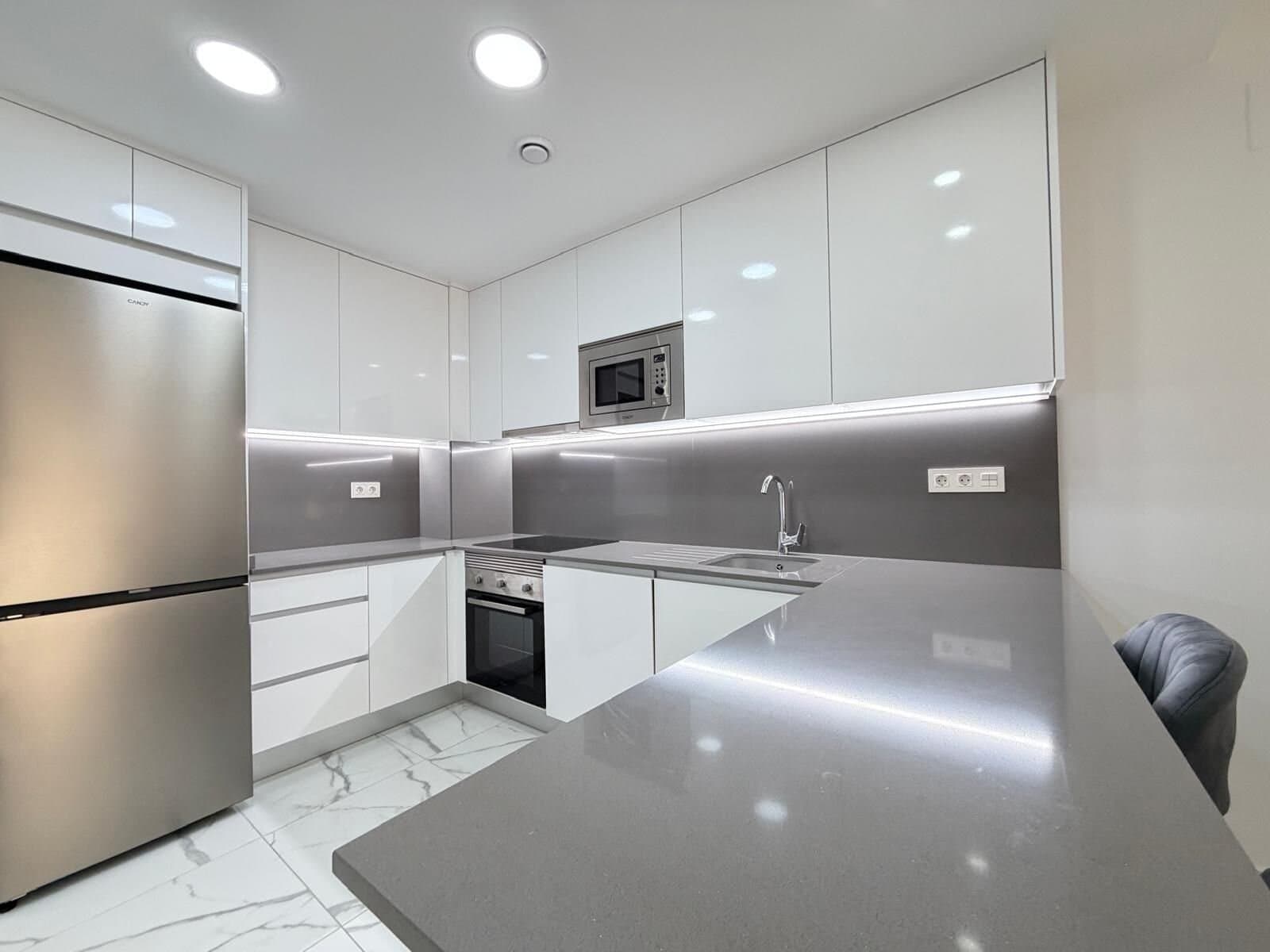 2-Bedroom Apartment in Estacion de Autobuses, Torrevieja - 32