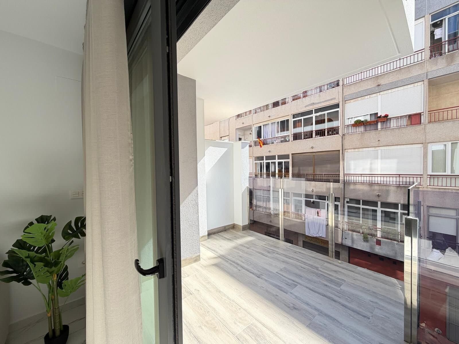 2-Bedroom Apartment in Estacion de Autobuses, Torrevieja - 44
