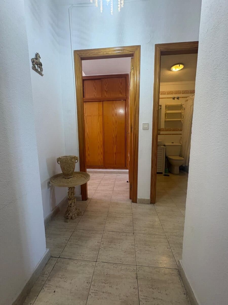 2-Bedroom Apartment in Playa del Cura, Torrevieja - 31