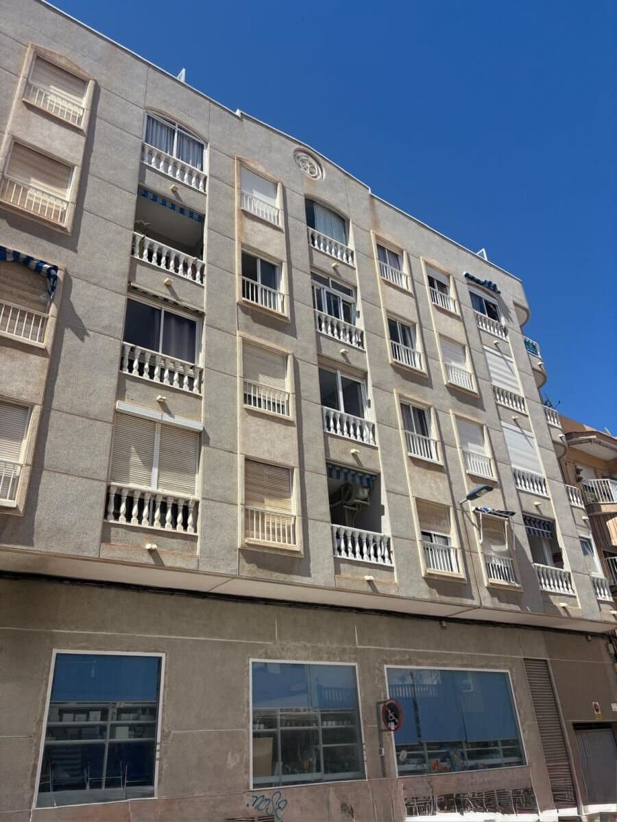 2-Bedroom Apartment in Playa del Cura, Torrevieja - 37