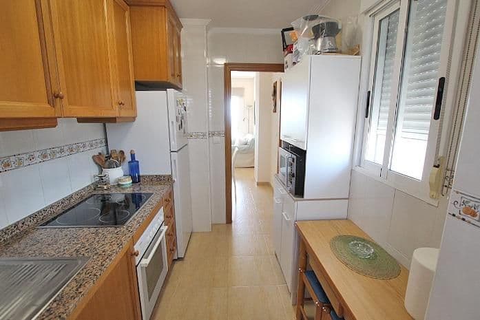 3-Bedroom Apartment in Avenida del Puerto, Guardamar del Segura - 11