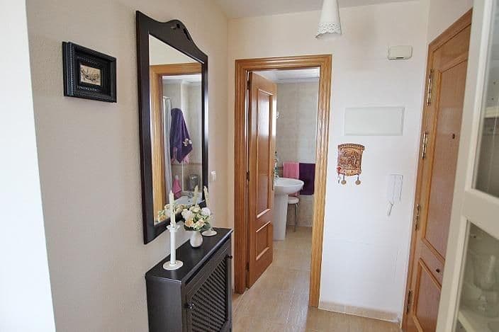3-Bedroom Apartment in Avenida del Puerto, Guardamar del Segura - 22