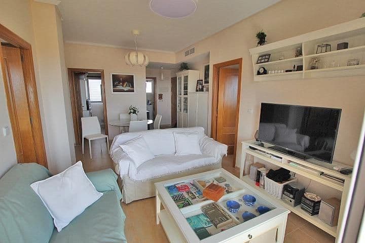 3-Bedroom Apartment in Avenida del Puerto, Guardamar del Segura - 3
