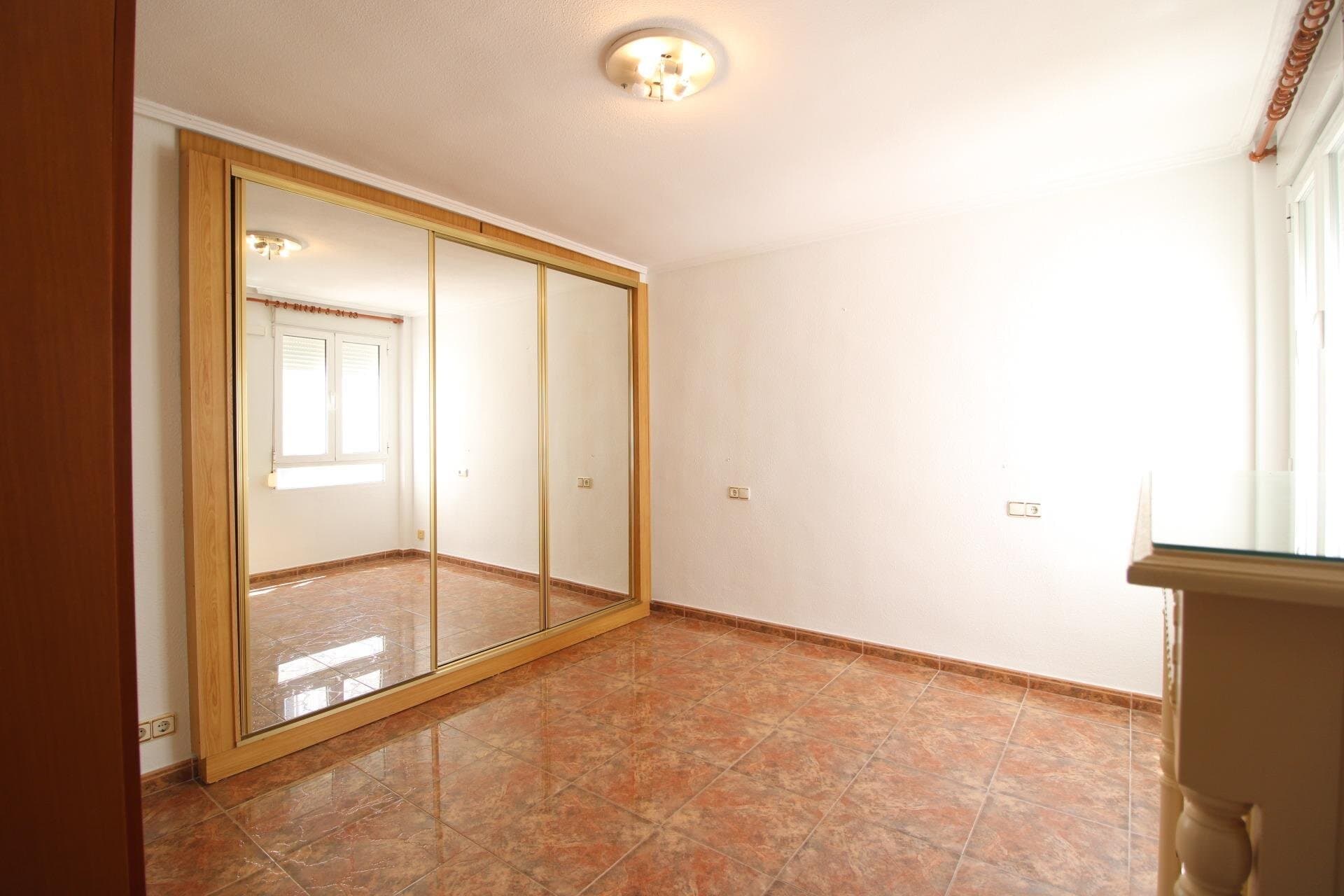 3-Bedroom Apartment in Torrevieja - 10