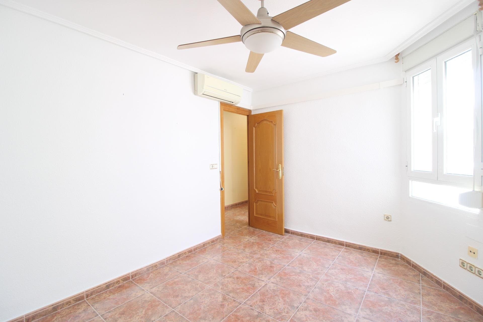 3-Bedroom Apartment in Torrevieja - 11