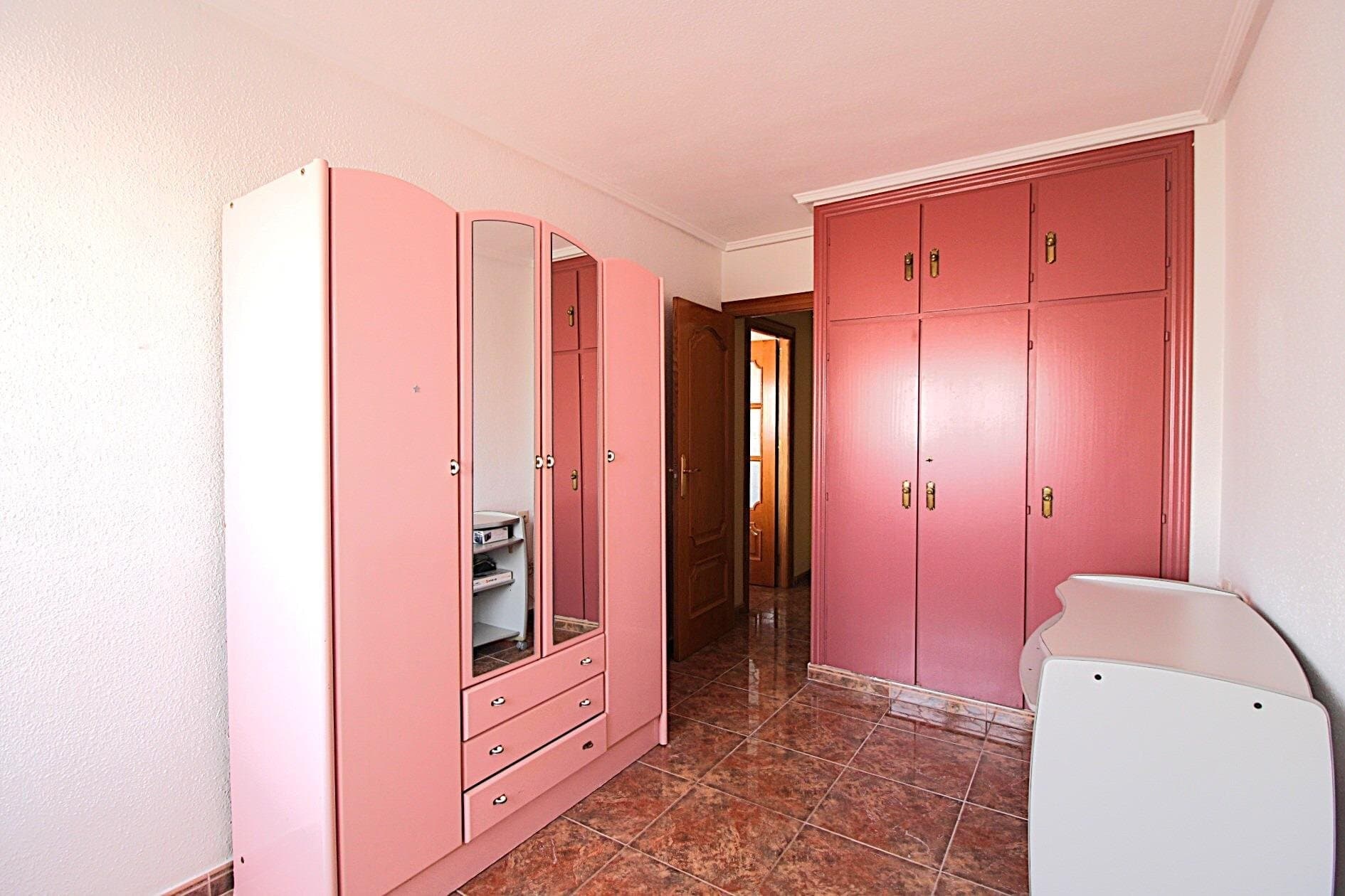 3-Bedroom Apartment in Torrevieja - 12