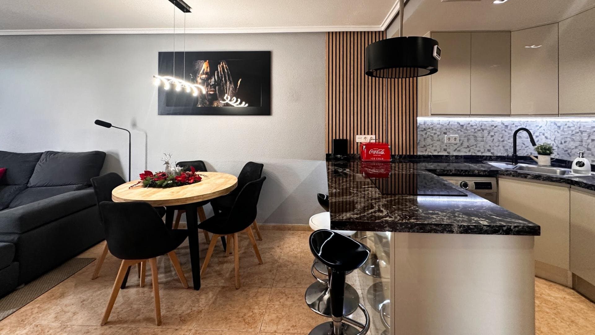 3-Bedroom Apartment in Centro, Torrevieja - 3