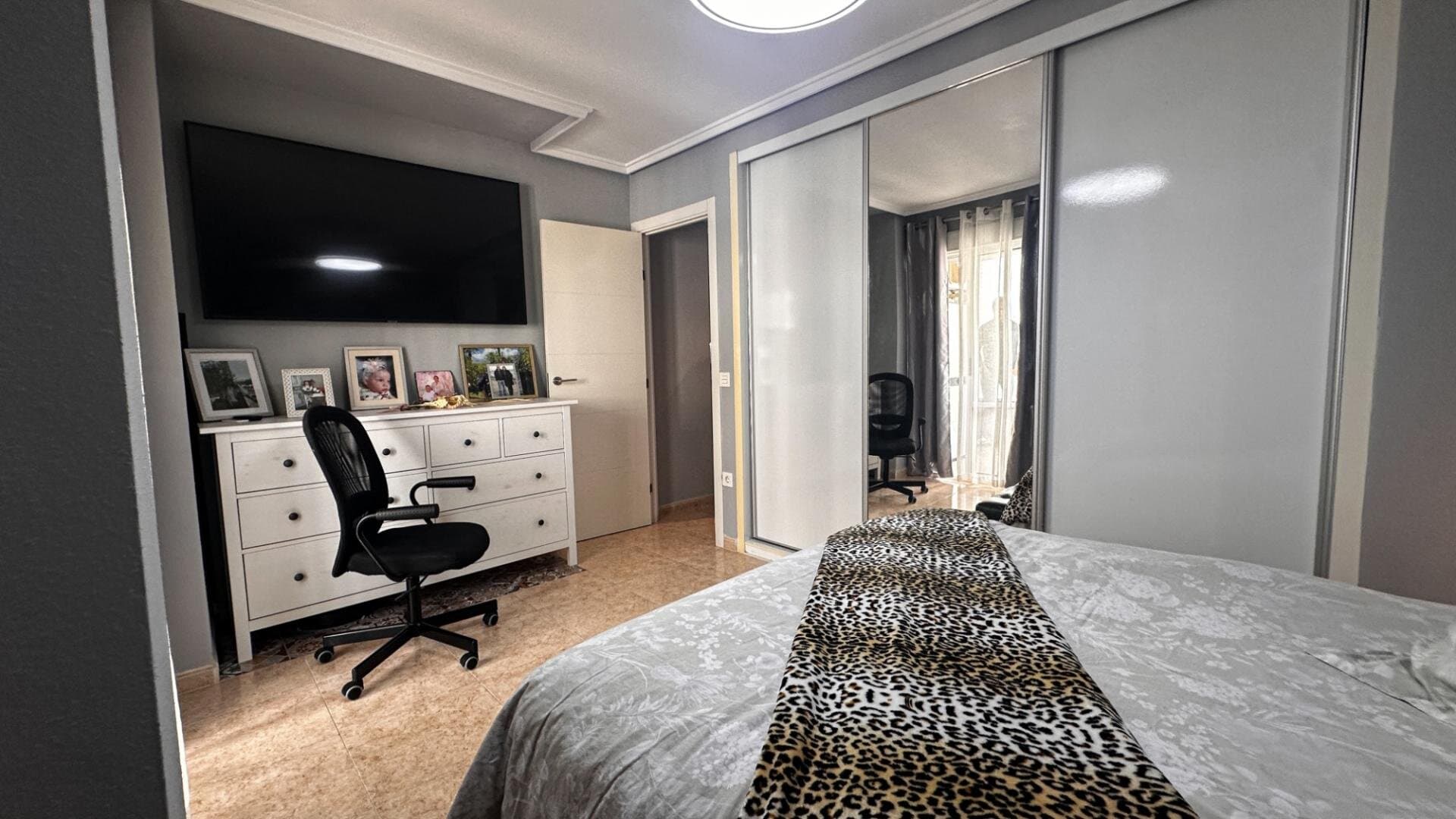3-Bedroom Apartment in Centro, Torrevieja - 9