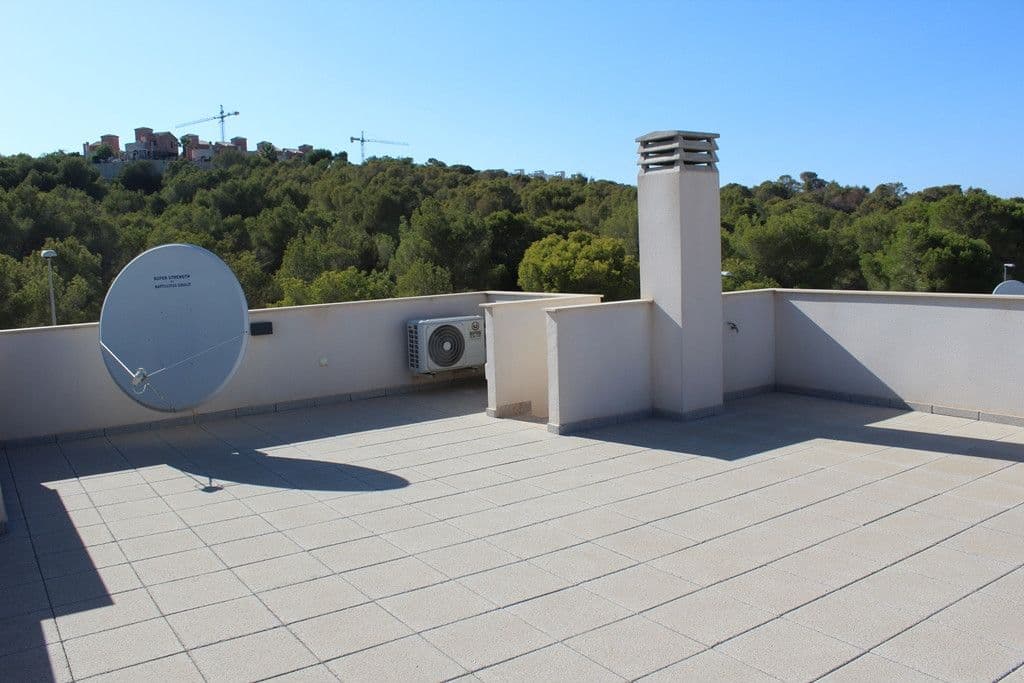 Villa de 3 Dormitorios en Bellavista, San Miguel de Salinas - 28
