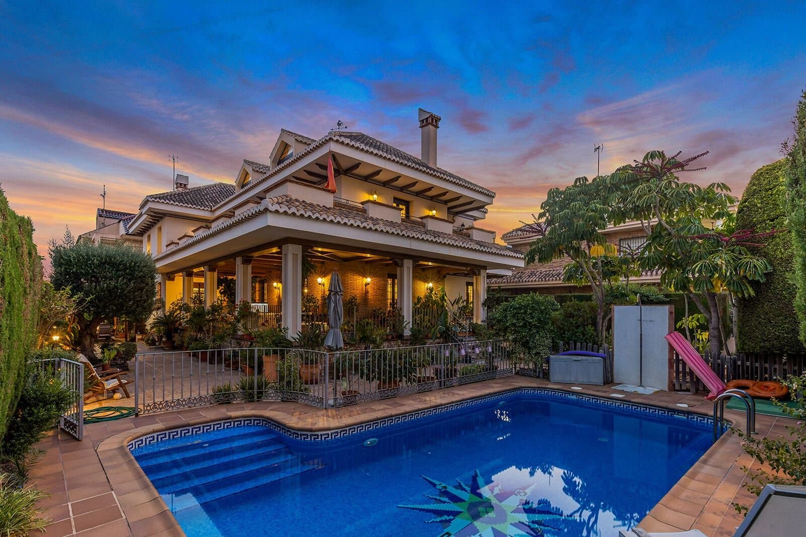 6-Bedroom Villa in La Veleta, Torrevieja - 2