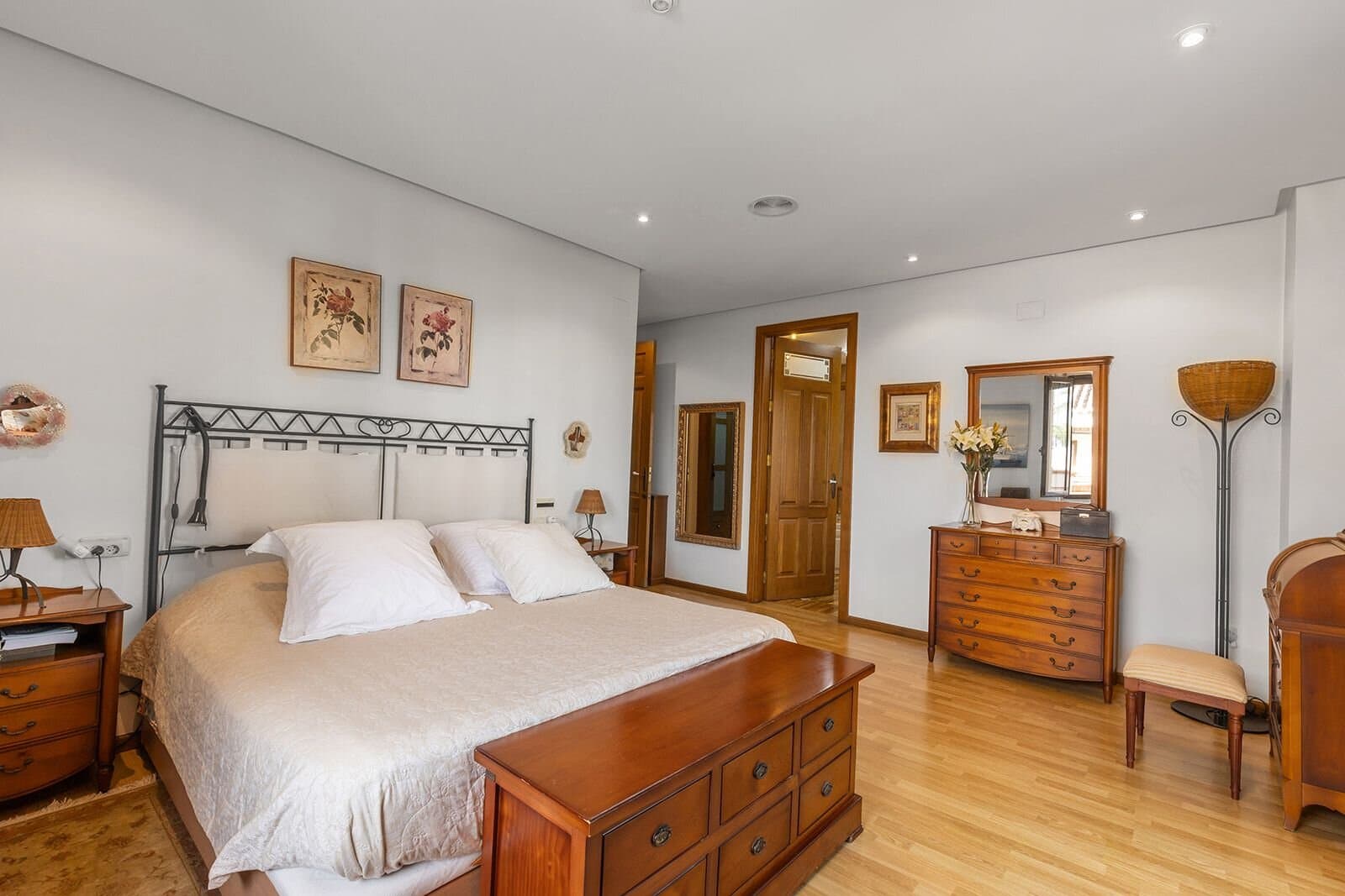 6-Bedroom Villa in La Veleta, Torrevieja - 40