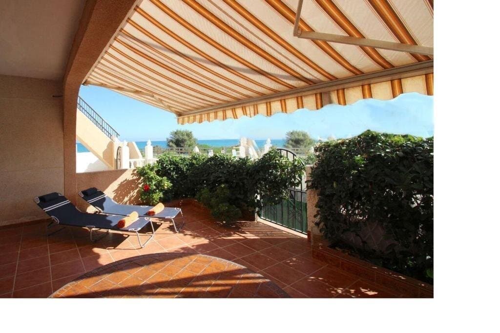 3-Bedroom Bungalow in Los Europeos, Torrevieja - 2
