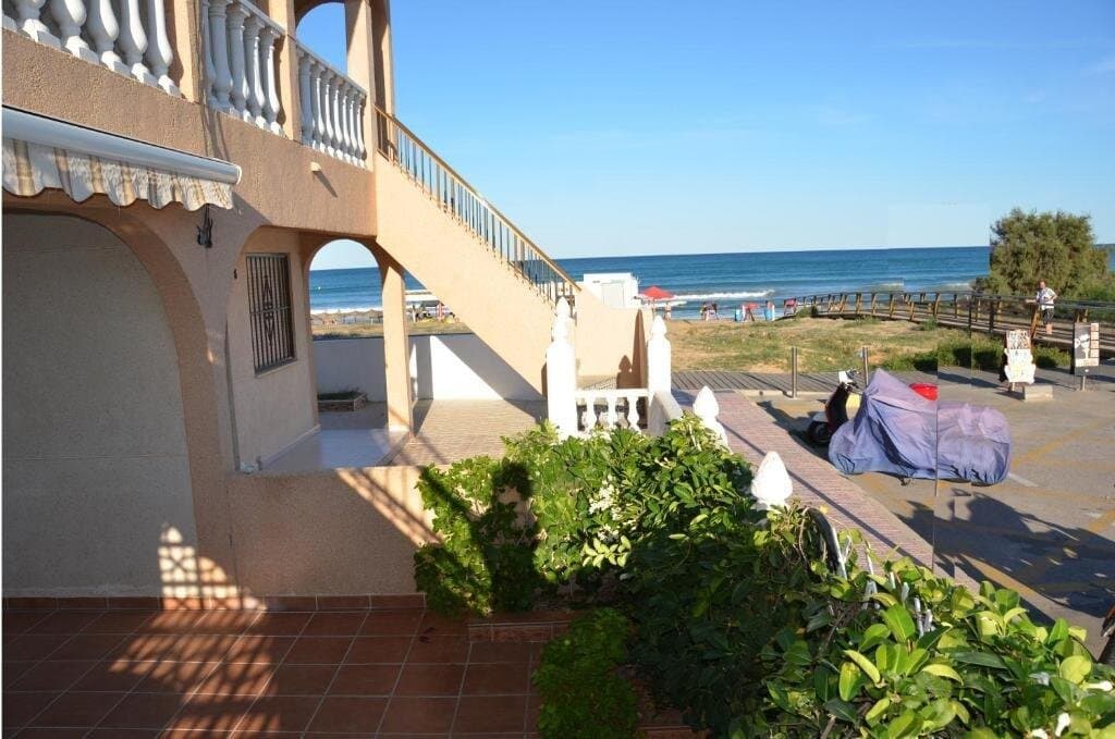 3-Bedroom Bungalow in Los Europeos, Torrevieja - 3