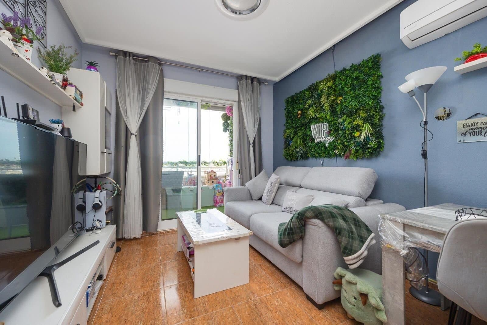 2-Bedroom Apartment in Torrevieja - 14