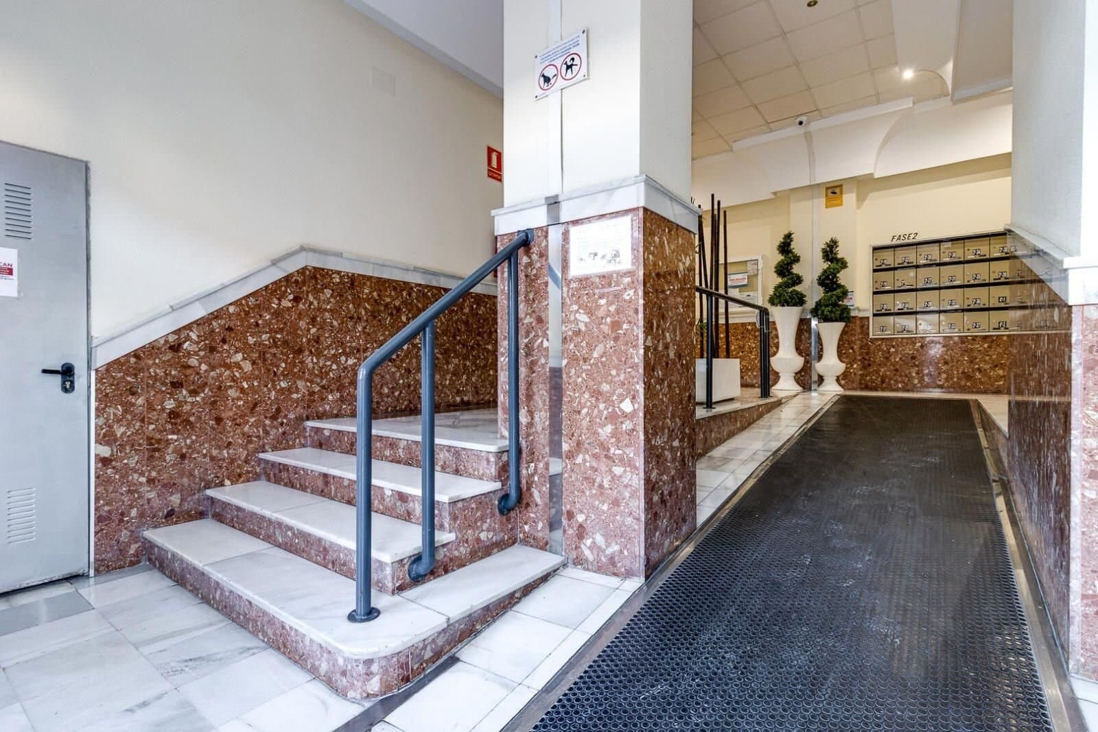 2-Bedroom Apartment in Torrevieja - 4