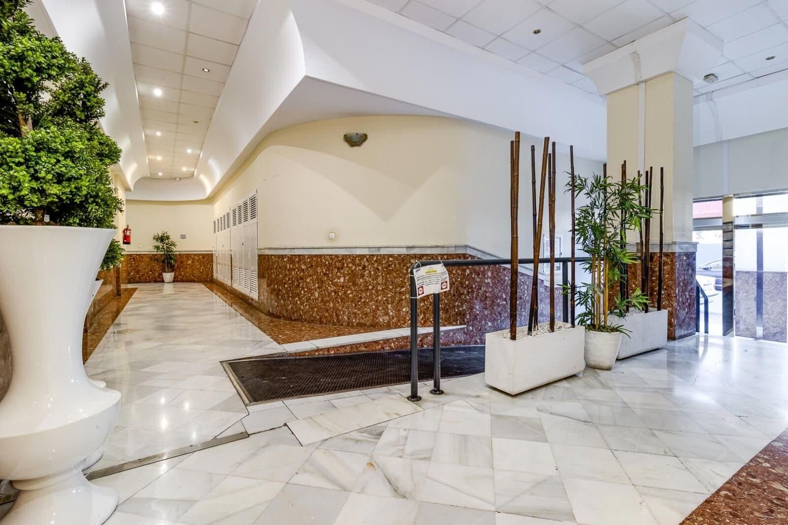 2-Bedroom Apartment in Torrevieja - 5