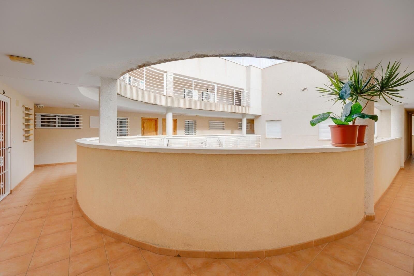 2-Bedroom Apartment in Torrevieja - 7