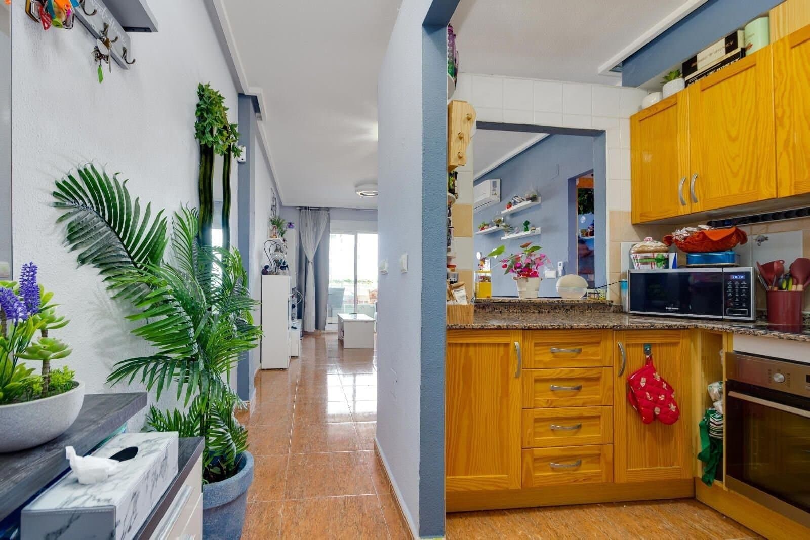 2-Bedroom Apartment in Torrevieja - 9