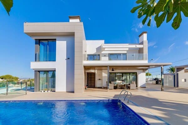 Villa de 3 Dormitorios en Los Balcones, Torrevieja