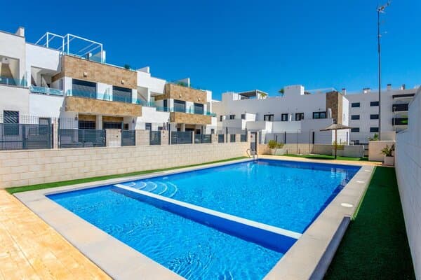 Casa de 3 Dormitorios en Las Filipinas, Orihuela Costa