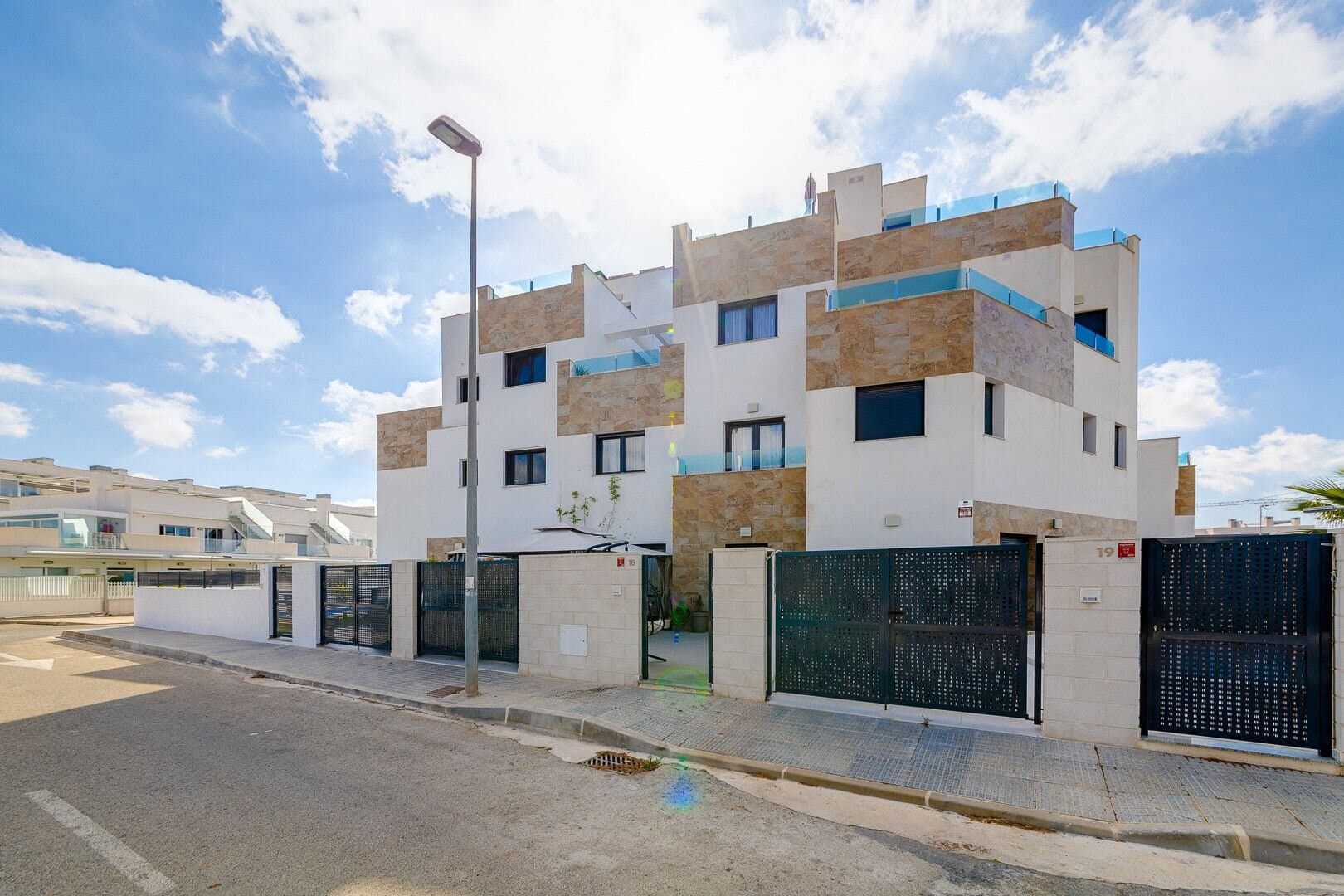 Casa de 3 Dormitorios en Las Filipinas, Orihuela Costa - 4